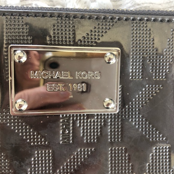 Michael Kors small bag - Picture 2 of 3